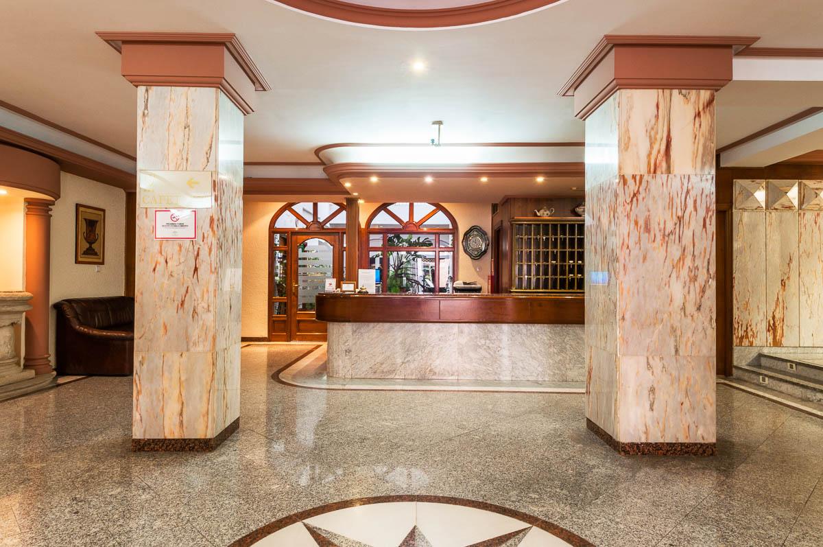 Hotel Victoria Linares  Ngoại thất bức ảnh