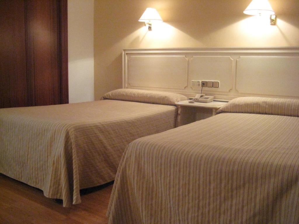 Hotel Victoria Linares  Phòng bức ảnh