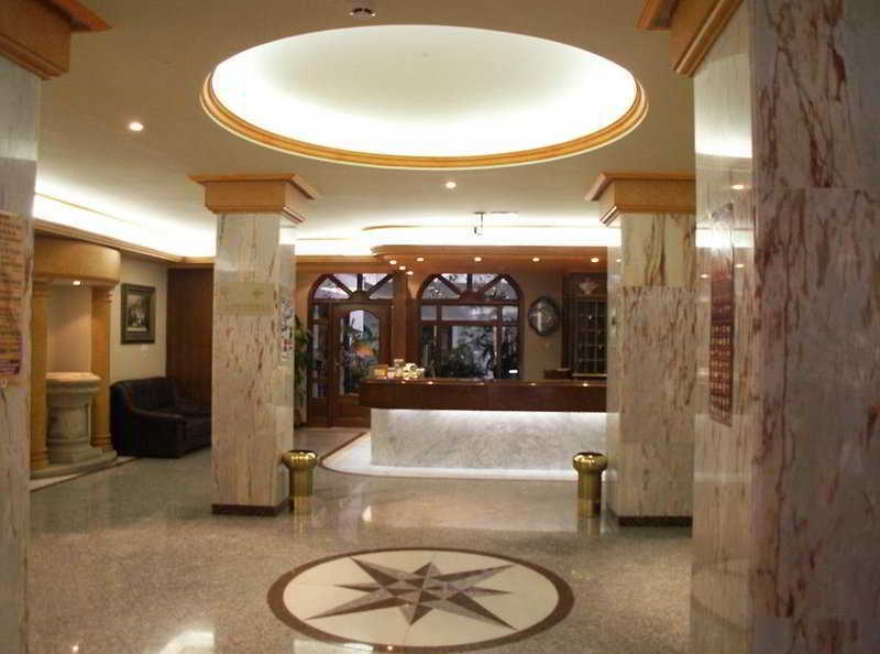 Hotel Victoria Linares  Ngoại thất bức ảnh