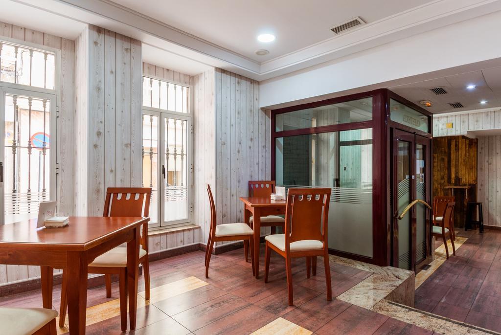 Hotel Victoria Linares  Ngoại thất bức ảnh